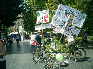 ciutatbicicletada2005 (22).JPG,  bytes