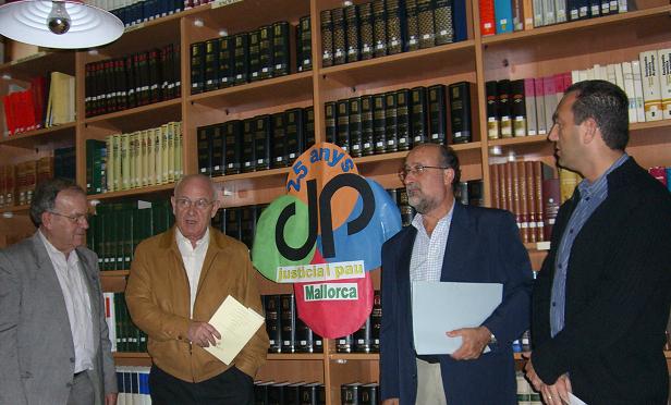 justiciaipau2005b.JPG, 47 KB