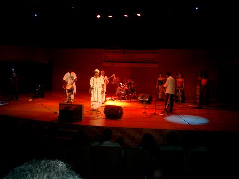 pobresazero2005bx.JPG,  bytes